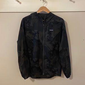 Men’s Patagonia Houdini light weight jacket